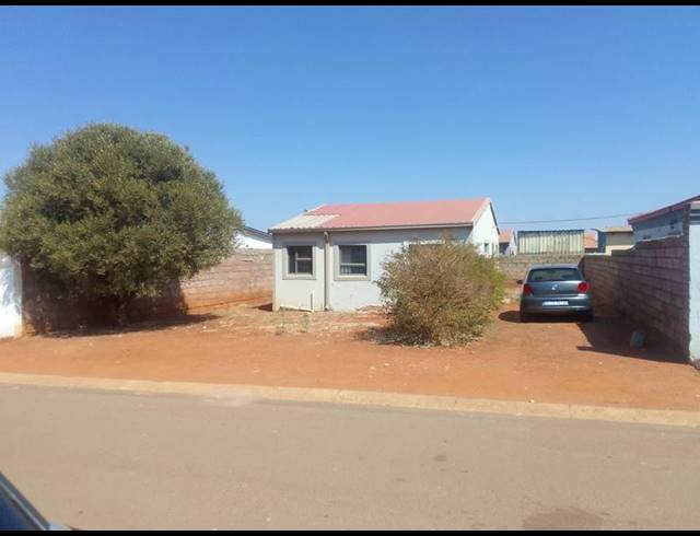 3 BEDROOM HOUSE FOR SALE IN PROTEA GLEN